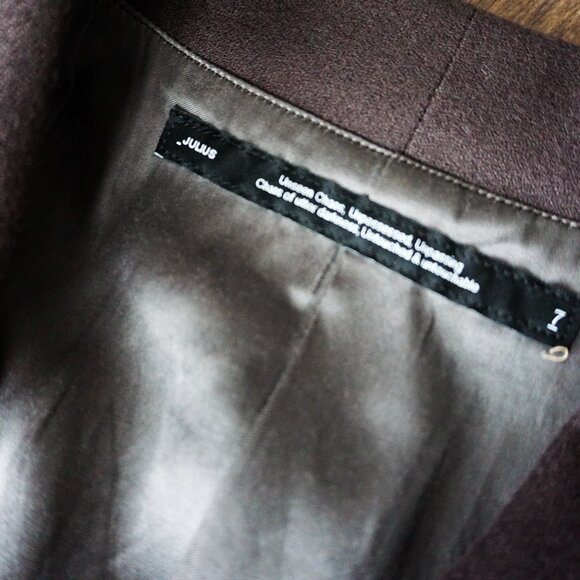 BNWT AW21 JULIUS "RESILIENCE" HIGN NECK COAT 4 - Picture 9 of 11